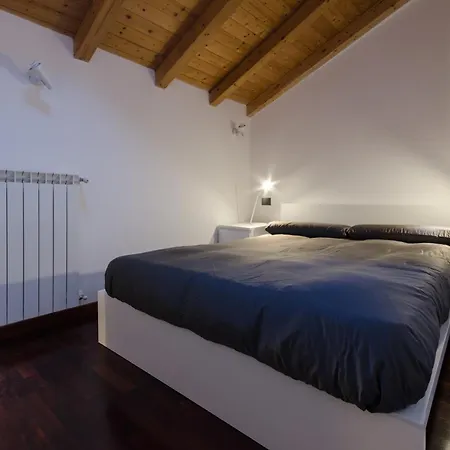 Pietranera Apartament *