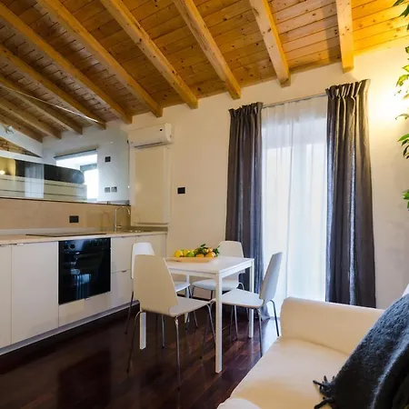 Apartament Pietranera *